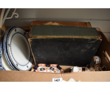 A Colclough 'Amari' patt no. 6699 part tea service (14 pieces approx), two volumes of The Family Devotional Bible containing 