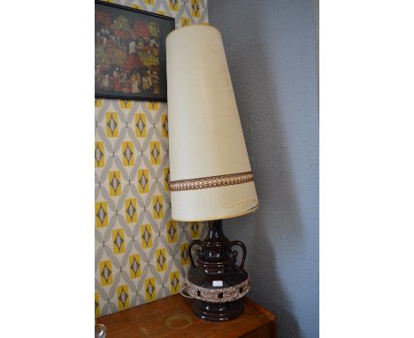 Large Vintage Fat Lava Lamp with Tall Cream Shade 