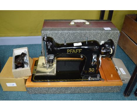 Pfaff No.30 Vintage Electric Sewing Machine 