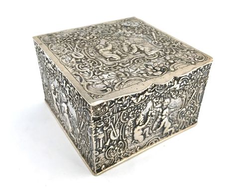 A silver 800 standard trinket box, the lid chased and repousse with five cherubs playing pipes and lutes, the sides chased wi