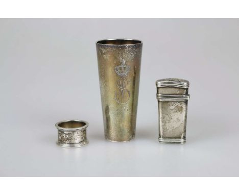 3 Teile Silber, Becher, Tuchring und Aderlass-Lanzettenset ("Fleam case"), 19./20. Jh., vers. Feingehalte: schmaler, konische