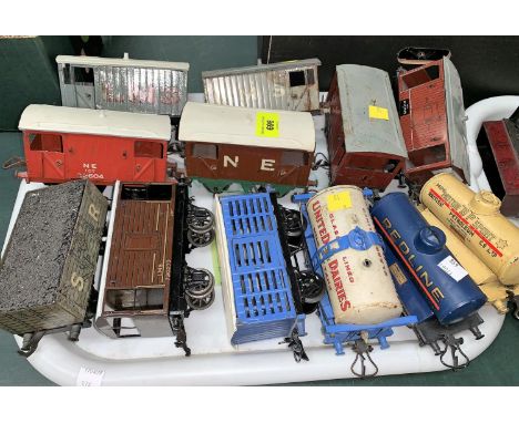 3 '0' gauge tanker tracks "United Dairies", "Redline" etc; 9 cattle trucks/covered wagons 