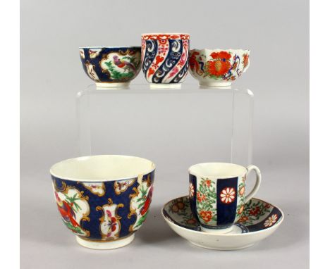 SIX PIECES OF WORCESTER "DR WALL" PORCELAIN (AF).