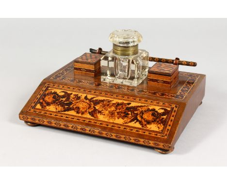 A GOOD TUNBRIDGE WARE MARQUETRY AND PARQUETRY TABLE INKSTAND, inlaid with roses and fitted with two small boxes and covers an