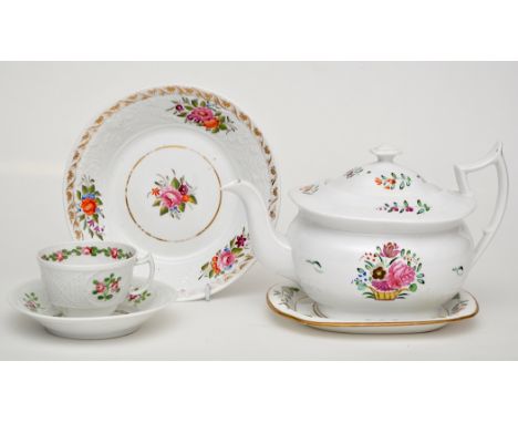 'New Hall' teapot and cover, pattern no. 2725, height 15.5cms; teapot stand, pattern no. 1360; cup and saucer, pattern no. 20