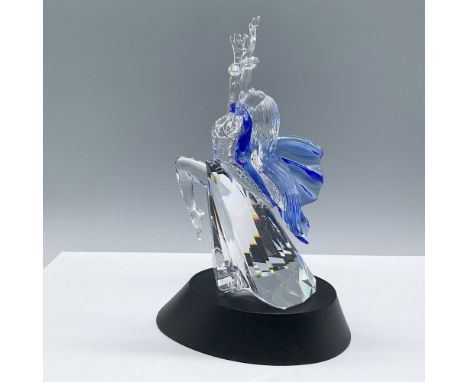 From the Magic of Dance Trilogy. Presents this gorgeous depiction of the dancer Isadora Duncan in clear and blue crystal. Thi