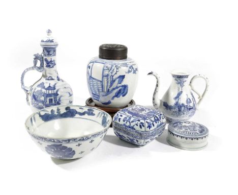 A CHINESE PORCELAIN BLUE AND WHITE BOWLIN CHENGHUA STYLE, PROBABLY KANGXIpainted with foliate rondels beneath a scrolling bor