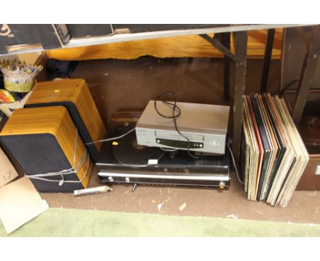 A VINTAGE RECORD PLAYER TOGETHER WITH A SELECTION OF RECORDS