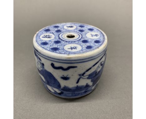 An early-mid 20thC Chinese hand painted porcelain scholar's pot, Dia. 7.5 H. 5.5cm.