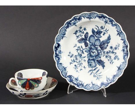 WORCESTER DISH, circa 1770, blue printed in the Pine Cone Group pattern, hatched crescent mark, diameter 19.5cm; together wit