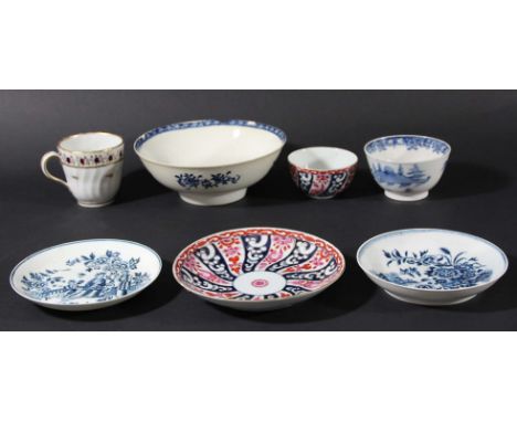 COLLECTION OF ENGLISH PORCELAIN TEA WARES, mainly later 18th century, to include Liverpool Two Quails tea bowl and saucer, Wo