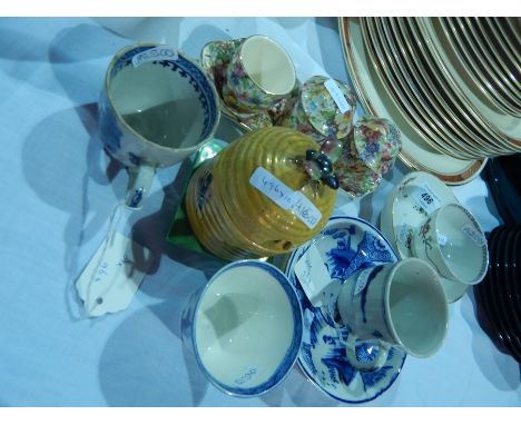 Porcelain tea bowl, saucer, oriental blue and white teacup, Carltonware beehive-pattern preserve pot and other ceramics 