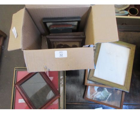 QUANTITY OF SMALL FRAMED PRINTS INCLUDING 19TH CENTURY CATHEDRALS AND VINTAGE FRAMES 