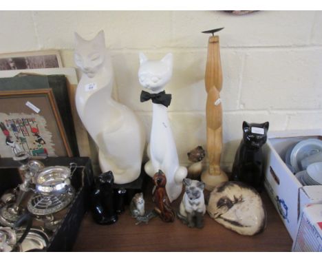 SELECTION OF CAT ORNAMENTS INCLUDING A VERY LARGE AND IMPRESSIVE CERAMIC CAT WITH MOULDED SIGNATURE DANEL