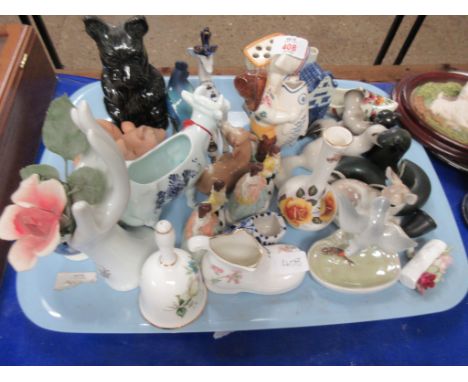 TRAY CONTAINING CERAMIC FIGURES 