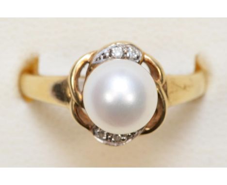 A 9ct gold cultured pearl and diamond dress ring, Q, 3gm 