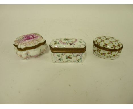A good German porcelain bombe form trinket box, circa 1870, hand painted with puce figures amongst polychrome landscapes, ano