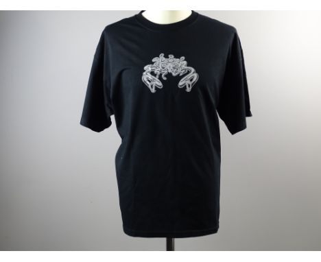CLASH OF THE TITANS (1981) - Film / Production Crew Issued clothing to include: an XL black stunt team T-Shirt and a 2XL stun
