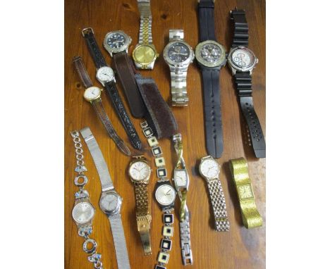 Mixed modern wristwatches to include a rose gold coloured Michael Kors ladies watch, two ladies silver coloured Swatch watche