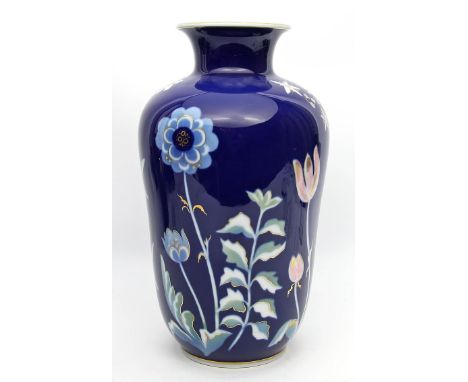 Art Deco-Vase, Rosenthal. Porzellan. Kobaltblauer Fond mit stilisierten Blumen, Goldakzente. Stempelmarke Rosenthal, 1. Hälft