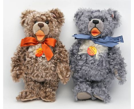 2 limitierte Festival-Bären, Steiff, "Sandey" und "Candey", Ex. 2.116/3.000 bzw. 2.449/3.000, aus den Jahren 2001 und 2002, j