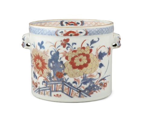 A FAMILLE ROUGE / KANGXI IMARI ‘FLOWER’ WINE COOLER &nbsp;China, Qing Dynasty, 18th century &nbsp;Of circular shape, with tao