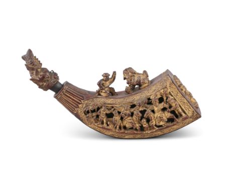 A PARTIAL GILT WOODEN MODEL OF A DRAGON BOATChina and possibly Ningbo of Zhejiang, Circa 1920s-1940sL: 32,5 cm