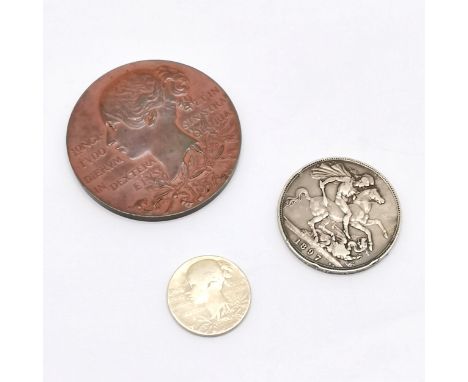 1897 Victoria 56mm bronze &amp; 25mm silver commemorative medallion t/w 1897 QV LXI crown