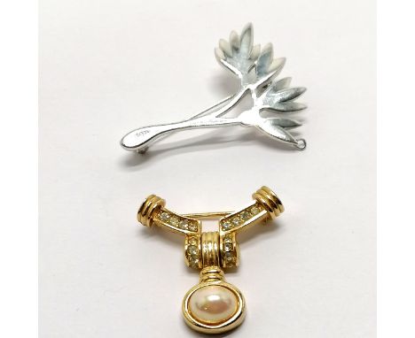 Christian Dior gold tone stone set drop brooch t/w silver tone brooch (4cm &amp; a/f)