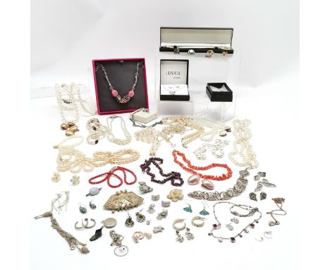 Qty of costume jewellery inc mock pearl, coral &amp; garnet bead necklaces, lavender amethyst earrings, boxed jewellery etc -