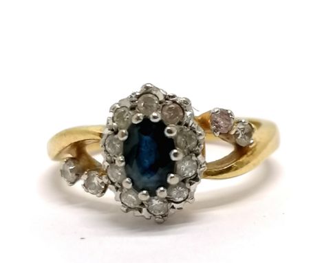 18ct hallmarked gold sapphire &amp; diamond cluster ring with diamond set shoulders - size K½ &amp; 3.9g total weight