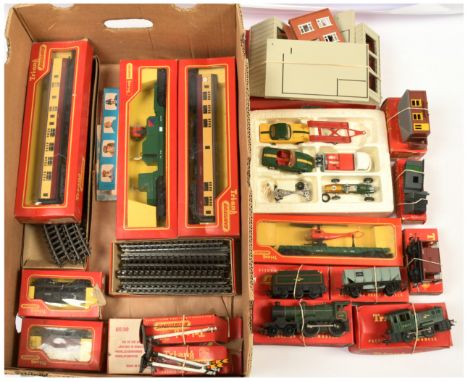 Tri-ang and Similar OO Gauge mixed group of Locomotives, Wagons, Coaches and Accessories to include R.350 BR Green 4-4-0 Clas