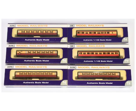Dapol N Gauge group of coaches - to include Collett Coaches NC-022A Brake and 021A Second plus NC-059D, 061D 060D and 060A Gr