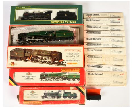 Hornby (GB), Replica Railways and Similar mixed group of BR Steam Locomotives &amp; Points to include R.065 BR Green 2-10-0 9