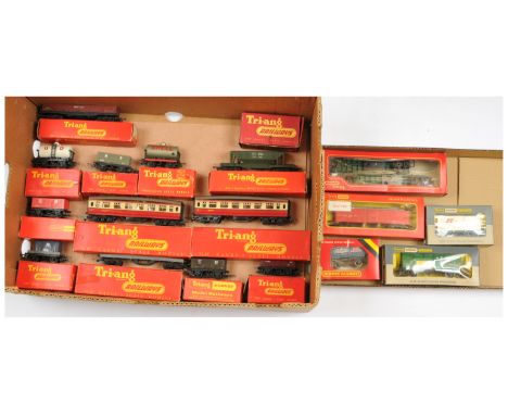 Tri-ang Railways OO Gauge &amp; Wrenn - Group of wagons and carriages to include R219 Bogie Brick wagon, T.C Series R111 Hopp