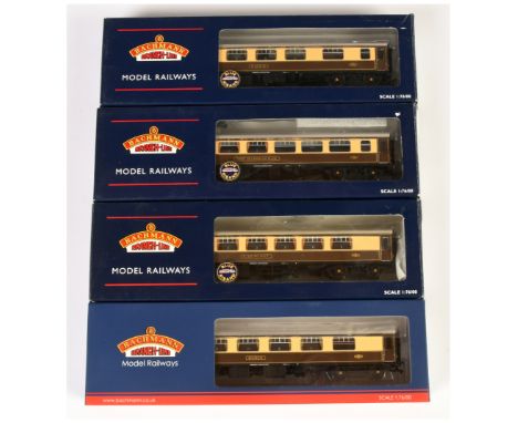 Bachmann OO Gauge group of Mk1 Pullman Umber &amp; Cream Coaches to include Ref. 39-282 First Kitchen Car "Robin" plus others