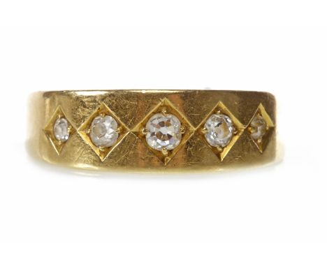 NINETEENTH CENTURY EIGHTEEN CARAT GOLD  DIAMOND SET BANDset with five graduated old cushion cut diamonds within rhombic setti