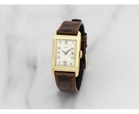 A. Lange, Glashütte. Montre bracelet en or jaune 14K (585) de frome rectangulaire mouvement mécaniqueA. Lange, Glashütte. A 1