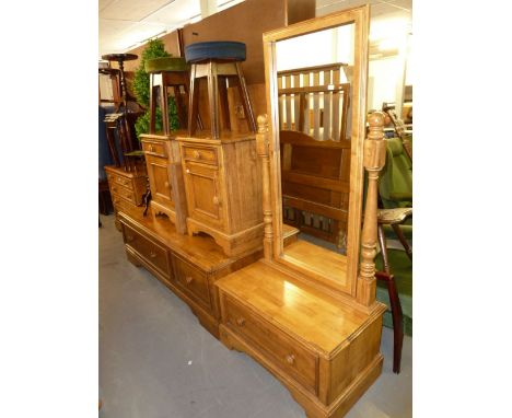 WILLIS & GAMBIER LTD., 18TH CENTURY STYLE LIGHT WOOD BEDROOM SUITE OF SIX PIECES WITH WOODEN KNOB HANDLES, ON BRACKET FEET, V