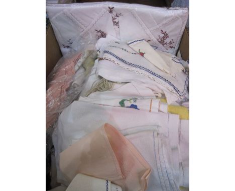Quantity of various vintage embroidered table linen, hand towels, table napkins, etc (1 box) 