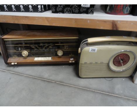 A vintage Philips and Bush radio a/f