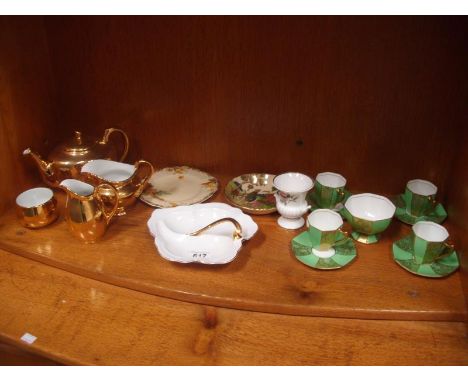 A Royal Worcester gold style teapot etc, 4 Royal Doulton cups & saucers & creamer , Royal Albert and other pottery items