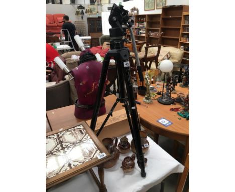 A Manfrotto Professional Tripod 075B with box