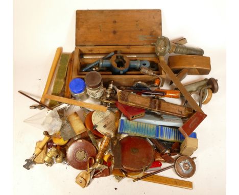 A collection of early 20th century and later carpenters hand tools and associated accessories in two boxes. (2) 