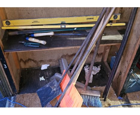 A quantity of garden and other tools 