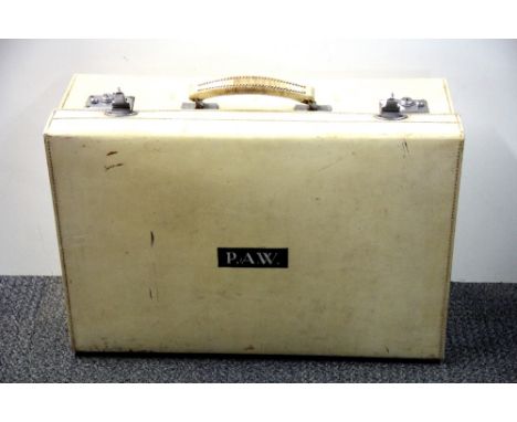 A vintage pig skin travelling case, size 56 x 38 x 20cm.