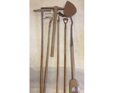 6 vintage garden tools including turf spade, pickaxe, rake & hoes 