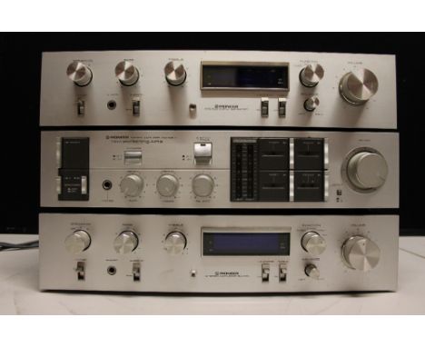 PIONEER - 3 items of Pioneer equipment to include 2 SA-510 stereo amplifiers sn.BB951-332F and BD9511430D and a stereo amplif