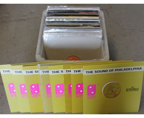 90s SOUL/STREET SOUL/HIP HOP 12" - A diverse collection of over 100 x 12" singles to cover 90s soul, Street Soul, House, R & 