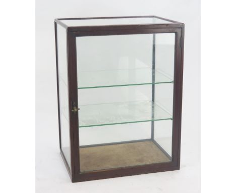 A Mahogany Framed and Glazed Counted Top Display Cabinet, 61(w)x81(h)x43(d)cm. Only one glass shelf (not as pictured).